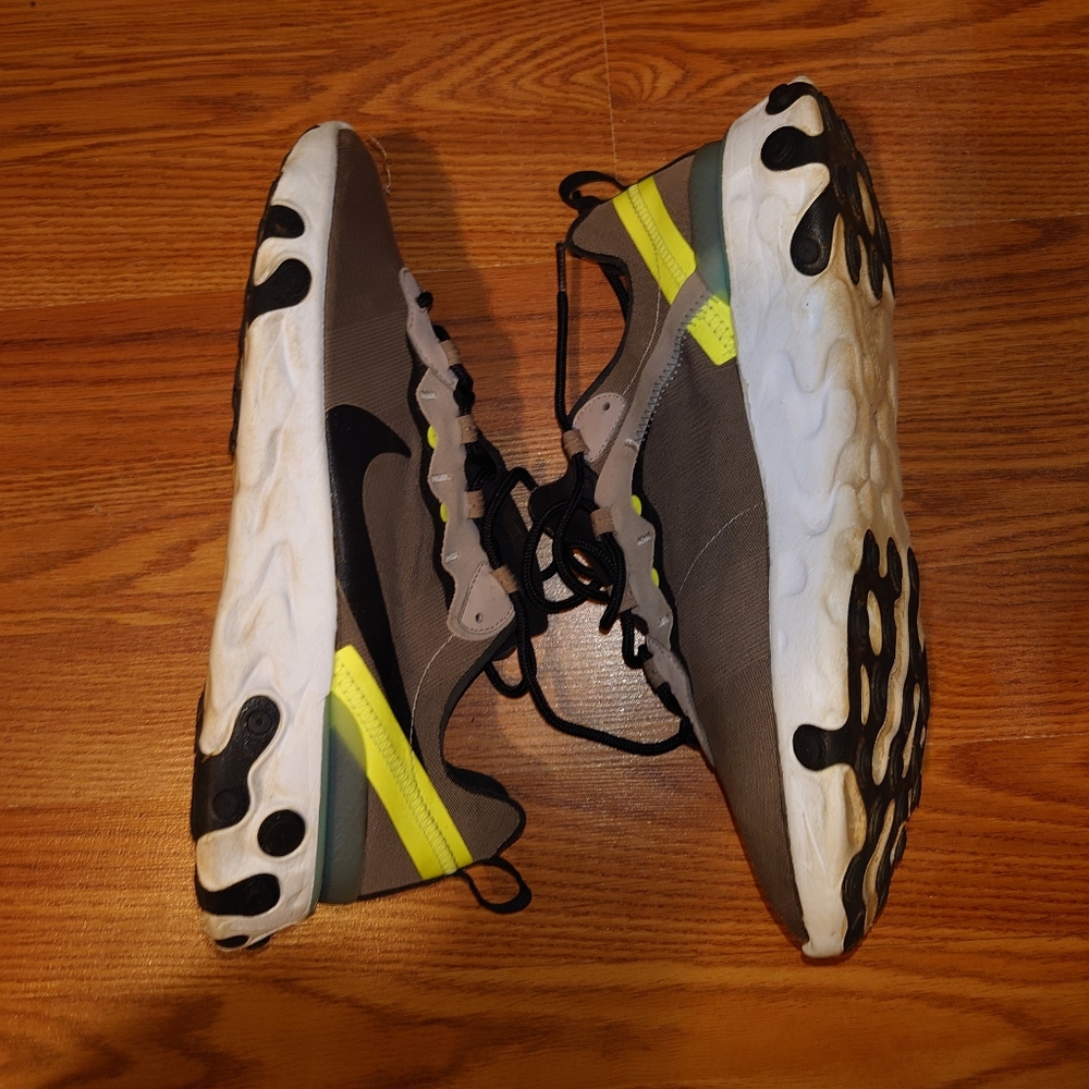 Nike React Element 55 Premium Size 9.5 - image 3